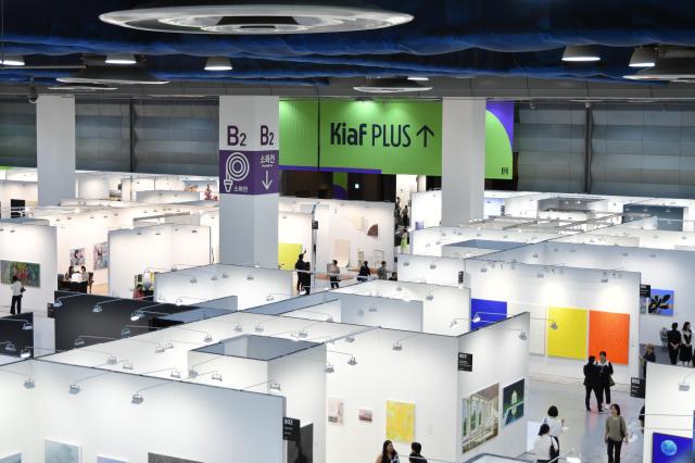 Overview of KIAF SEOUL AJP Joonha Yoo