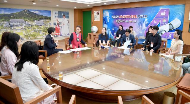 중국 현지 방송사 이철우 경북도지사 인터뷰 장면 사진경상북도