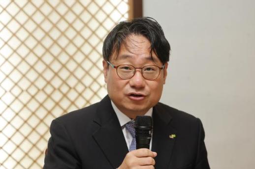 [ABC AI국가대전환=이성훈 한국토지주택공사 사장] AI가 집 짓고 사고도 잡는다…LH가 만드는 AI 도시