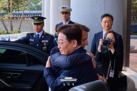 Lee, Macron to hold summit next week in France