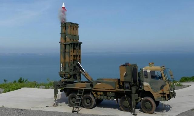 Trump post turns up pressure on Seoul to arm Ukraine