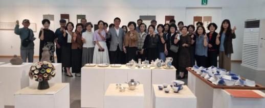 동해시, 제32회 동해미술협회 회원전…가을빛 물든 동해에 예술의 향연