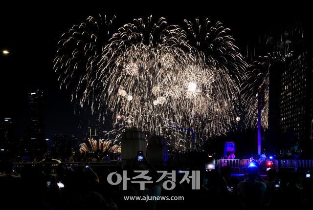 مهرجان سيول العالمي للألعاب النارية 2026.. سماء سيول تتزين بعرض ألعاب نارية رائع