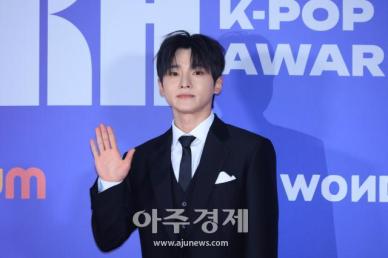 [포토] 성리, 팬들에게 인사