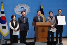 이윤복 국군위문예술단장 軍이 부르면 어디든… 안돼요는 없다