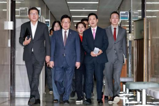 공군 장교 출신 장동혁, 안보·국방 이슈 전면 부각