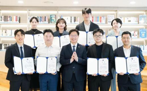 피지컬AI, 생활 속으로…中 유니트리 시총 71조원·韓 타워팰리스에는 경비로봇