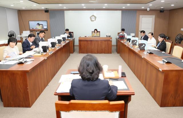 제371회 임시회 제1차 보건복지환경위원회 모습사진충남도의회