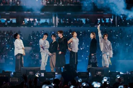 BTS khép lại tour Bắc Mỹ với 1,92 triệu khán giả, lập kỷ lục tại sân SoFi