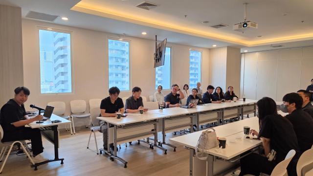 South Korean and Thai officials hold a debriefing session following the joint operation against the illegal IPTV network in Thailand 