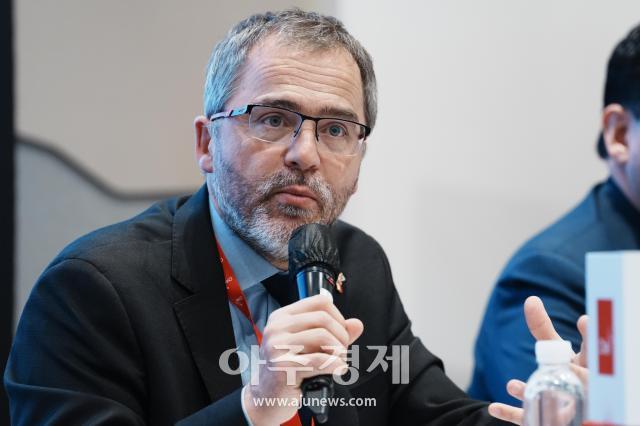 إيغناسيو فرنانديز بروتشيل يلقي كلمة ترحيبية في قمة تشيلي للأعمال بشمال آسيا 2026