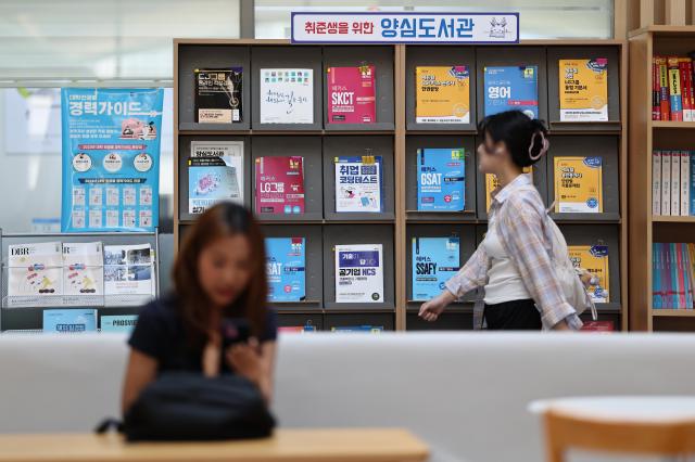 韩国8月就业人数增18.4万 创5个月最大增幅