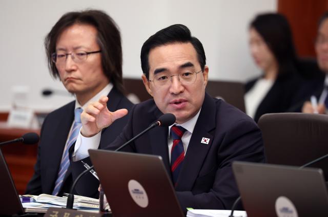  박홍근 기획예산처 장관이 1일 청와대에서 열린 이재명 대통령 주재 국무회의에서 2027년도 예산안 및 20262030 국가재정운용계획 보고를 하고 있다사진연합뉴스