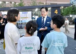 잠실 개표소 입구 막은 올다르크 경찰 출석...증거보전 결정 우선