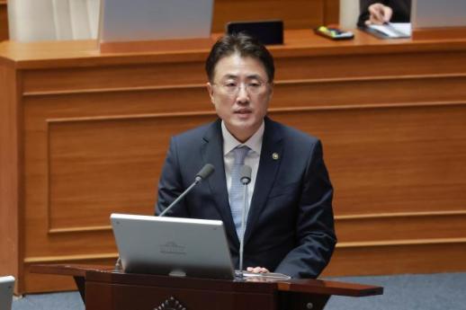 이진수 법무장관 대행 김승원 검찰 보고서 유출은 범죄...수사로 밝혀야