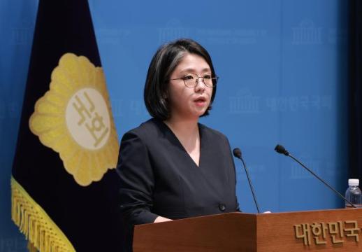 용혜인, 의원·장관 겸직 고수…법률이 허용하는 원칙