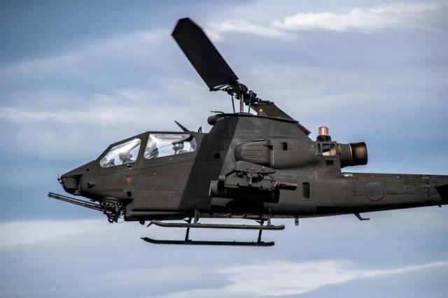 AH-1S 코브라 헬기 사진육군