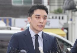 소설가 김애란 육체 찢고 흘러나오는 비효율성, 그게 인간