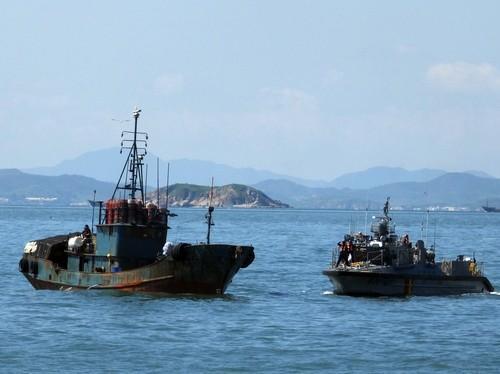 Coast Guard rewards officers for Chinese fishing boat crackdown