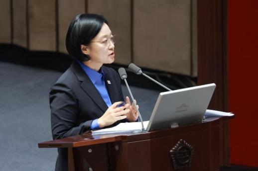 한성숙, 한동훈 사찰 의혹에 직원 부적절한 처신