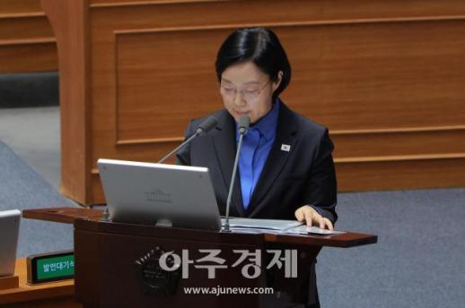 [포토] 한성숙 총리, 총리실 직원 일반인 위장 사과…한동훈·국민께 유감