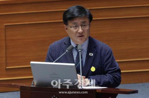 [포토] 대정부질문 답변하는 ​​​​​​​김성환 기후에너지환경부 장관