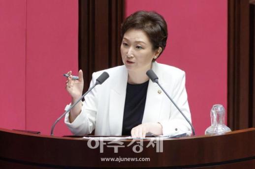 [포토] 대정부 질문하는 이언주 의원