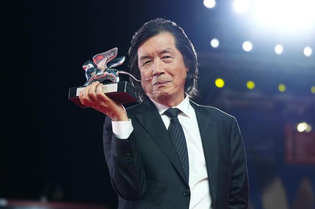 이창동 감독 가능한 사랑, 베니스영화제 은사자상 수상…韓영화 최초