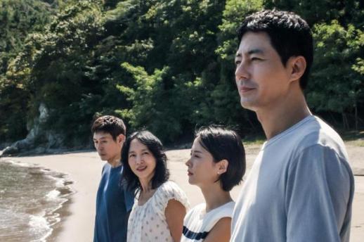 Lee Chang-dong takes Silver Lion 24 years after Oasis