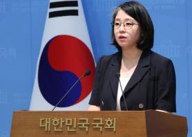 Koreas gender minister nominee quits under pressure