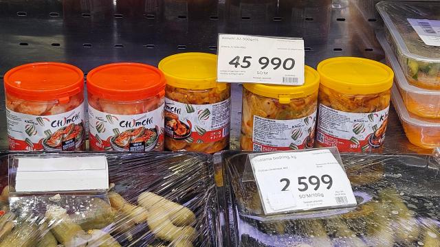 A supermarket in Tashkent Uzbekistan displays kimchi a traditional Korean fermented dish on Aug 29 2026 Uzbekistan is home to more than 180000 Koryo-saram an ethnic Korean community largely descended from Koreans forcibly deported from the Russian Far East to Central Asia by the Soviet government in 1937 AJP Lee Jung-woo 