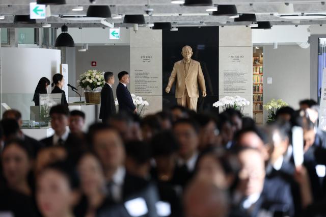 지난 11일 경기 안양시 함태호홀에서 열린 故 함태호 오뚜기 명예회장 서거 10주기 추모식 사진오뚜기