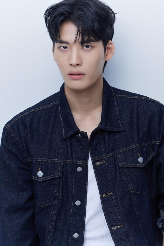 배우 하정훈 사진배우를 품다