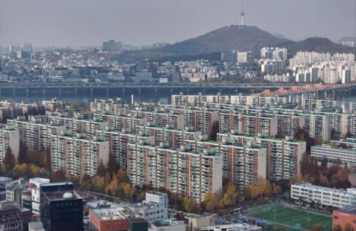 압구정 대통령 권한은 어디까지…조합장 도장 하나로 사업권 못 정해