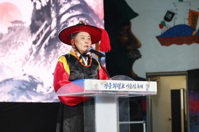 장흥군은 지난 11일부터 13일까지 3일간 회진항 일원에서 열린 ‘2026 장흥 회령포 이순신축제’가 약 3천여 명의 관람객이 참여한 가운데 성황리에 마무리됐다사진장흥군