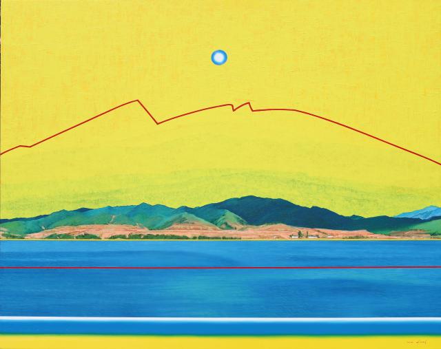 신영진 작가의 ‘낮달-압록강의 기억-봄바람 물결’ 평온한 압록강 풍경과 화면에 떠 있는 낮달을 통해 분단의 기억과 평화에 대한 염원을 표현했다 사진인제군