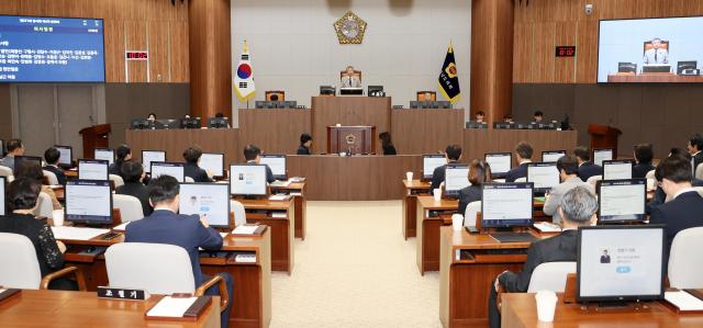 제371회 임시회 제4차 본회의사진충남도의회