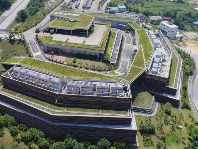 Naver bets on solar to power AI data centers