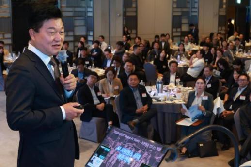 신용한 충북지사, 기업 찾아 서울로...1107억·151명 고용 투자협약