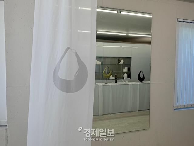 더 아카이브 앱크 서촌 매장 1층 모습 사진정보운 기자