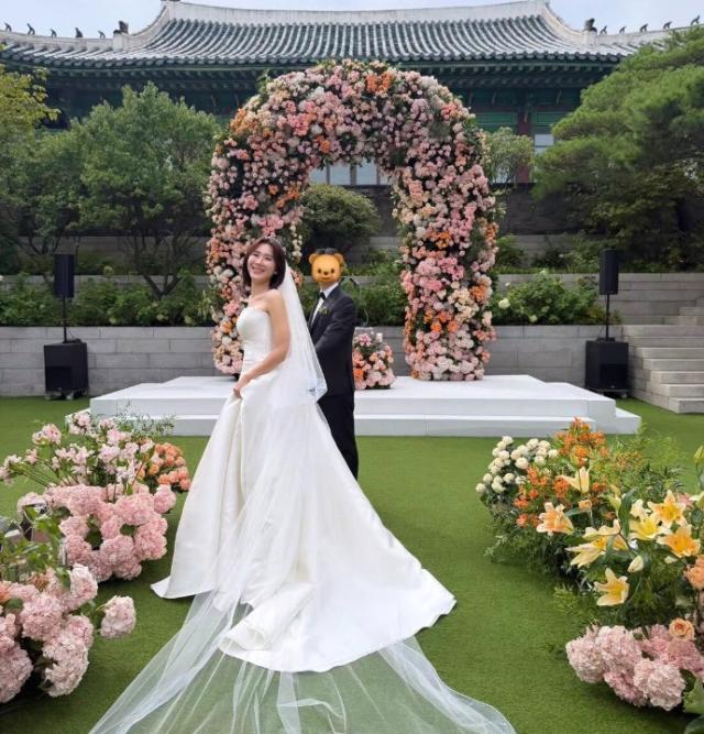 양나래 변호사가 지난 13일 서울 신라호텔에서 결혼식을 올렸다 사진인스타그램 캡처