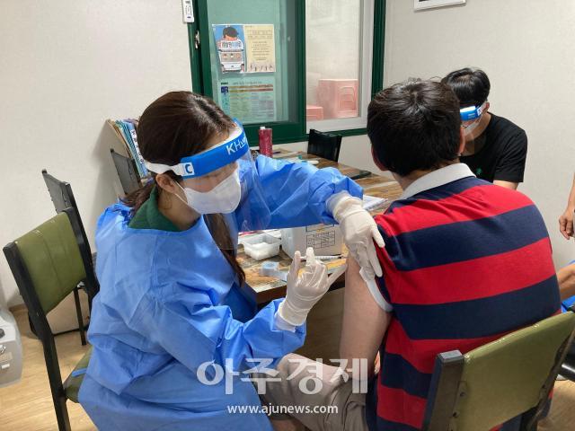 광주특별시가 인플루엔자가 일찍 확산하자 예방접종을 앞당기기로 했다사진광주특별시