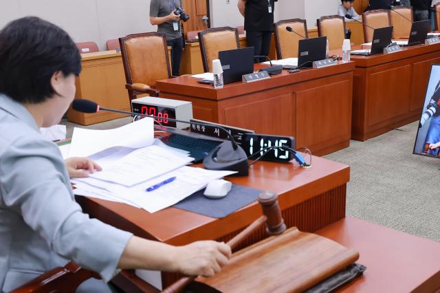 لجنة الشؤون القانونية بالبرلمان تقرّ تقرير الاستماع لمرشح وزير العدل كيم سونغ-ون بقيادة الحزب الحاكم