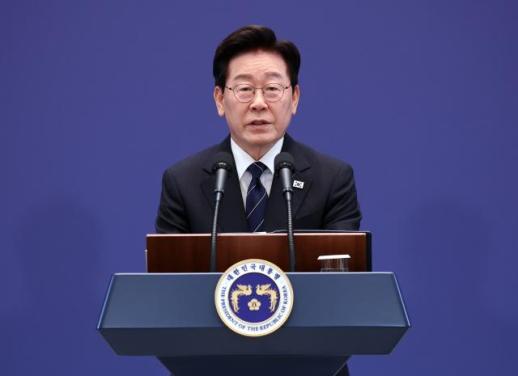 [대통령 회견] 이 대통령, 국민 실망에 책임 인정…검찰개혁 완수·집값 안정 약속