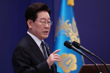 [대통령 회견] 이 대통령 북미대화 사전조정 계속…한국 패싱 우려 일축