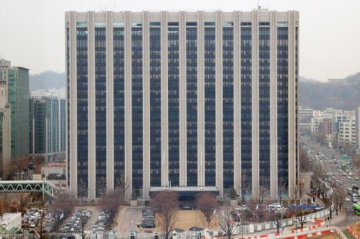 Public-sector deficit widens to record $60 billion