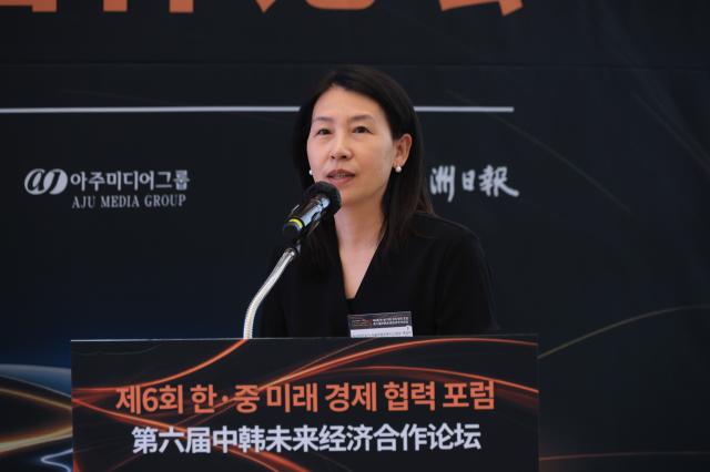 이옌 샤오미자동차 자율주행·로봇시스템부 책임자가 18일 오후 앰배서더 서울 풀만 호텔에서 열린 ‘제6회 한·중 미래 경제 협력 포럼’에서 ‘자율주행 기술 발전 현황 및 한중협력 전망’을 주제로 강연하고 있다 사진한준구 기자