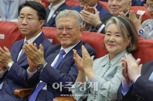 [포토] 9.19 평양공동선언 행사 참석한 문재인 전 대통령 내외