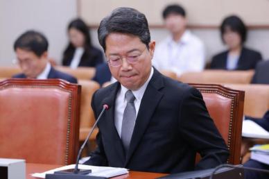 김승원 법무장관 후보자 사퇴…대통령 회견 보고 결심 굳혔다