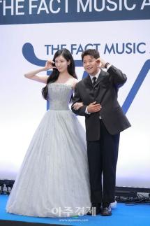 [포토] 서현·전현무, 2026 더팩트뮤직어워즈 참석